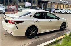 تۆیۆتا کامری